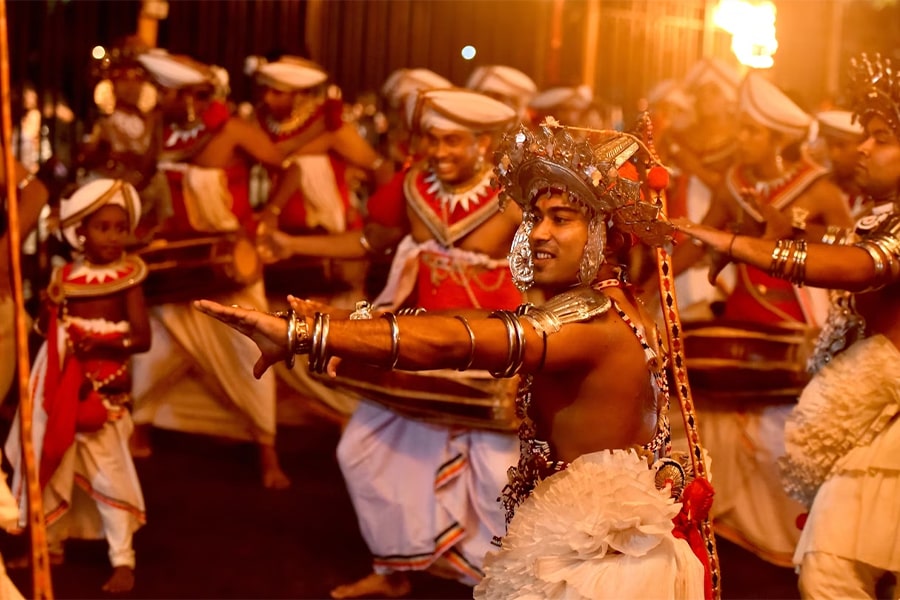 Esala Perahera in Kandy - sri lanka festival