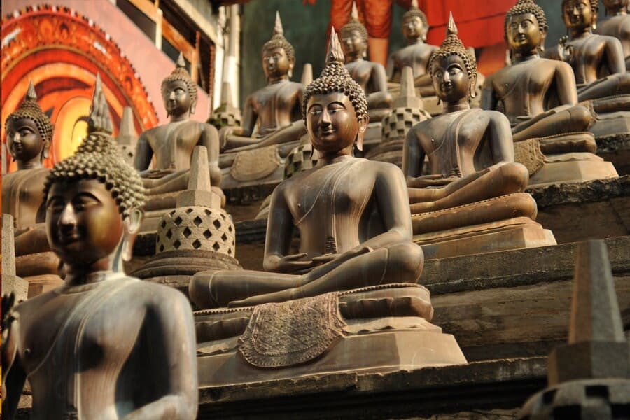 Gangaramaya Temple - sei lanka 4 day tours