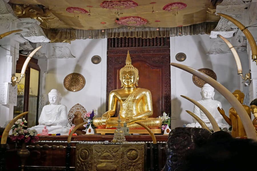 Temple of the Sacred Tooth Relic - sri lanka 5 day tours