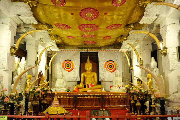 Temple of the Tooth - sri lanka 2 week itinerary