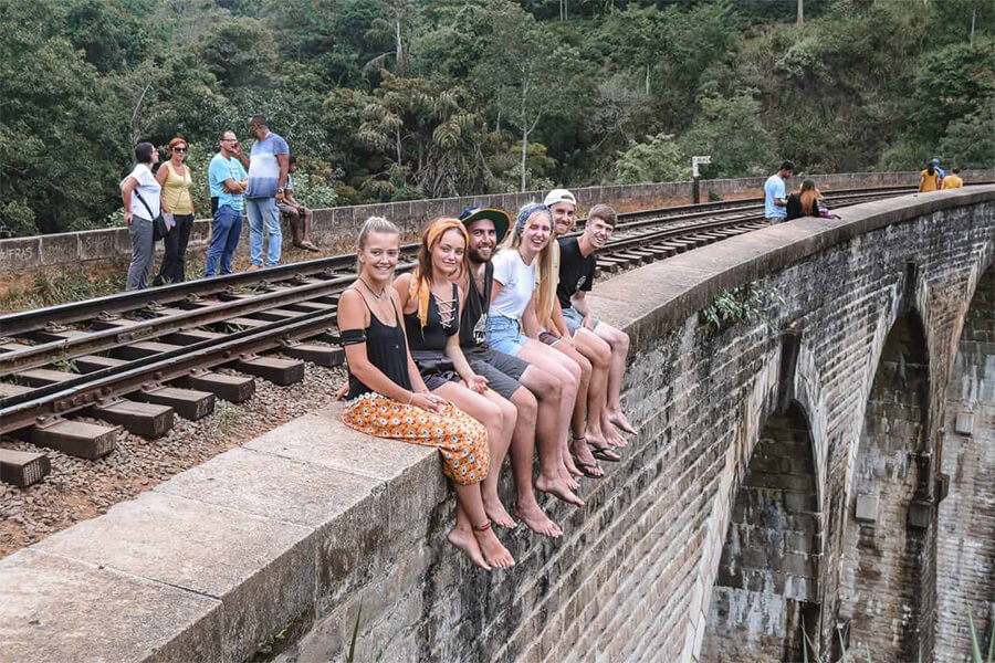 nine arch bridge - sri lanka responsible travel